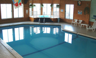 Ramada Inn Mackinaw City Pool