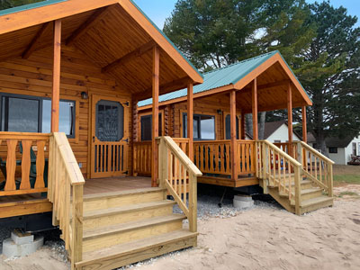 The Beach House Lakeview Log Cabins