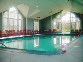 Clarion Hotel Beachfront Pool