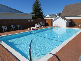 Bridgeview Motel Pool